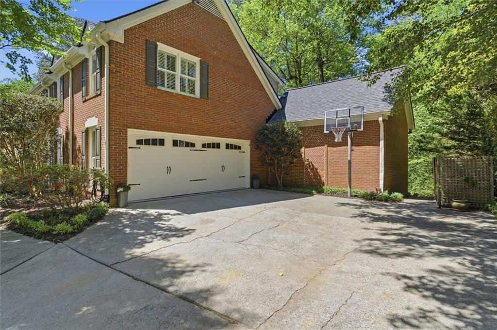 Listing photo 6