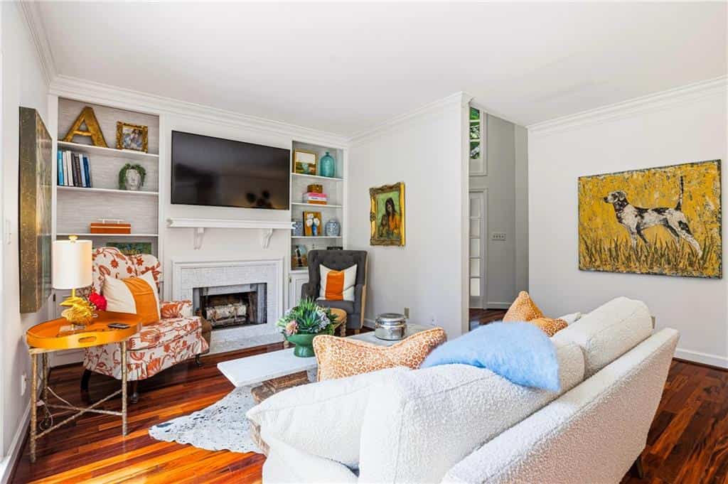 Listing photo 6
