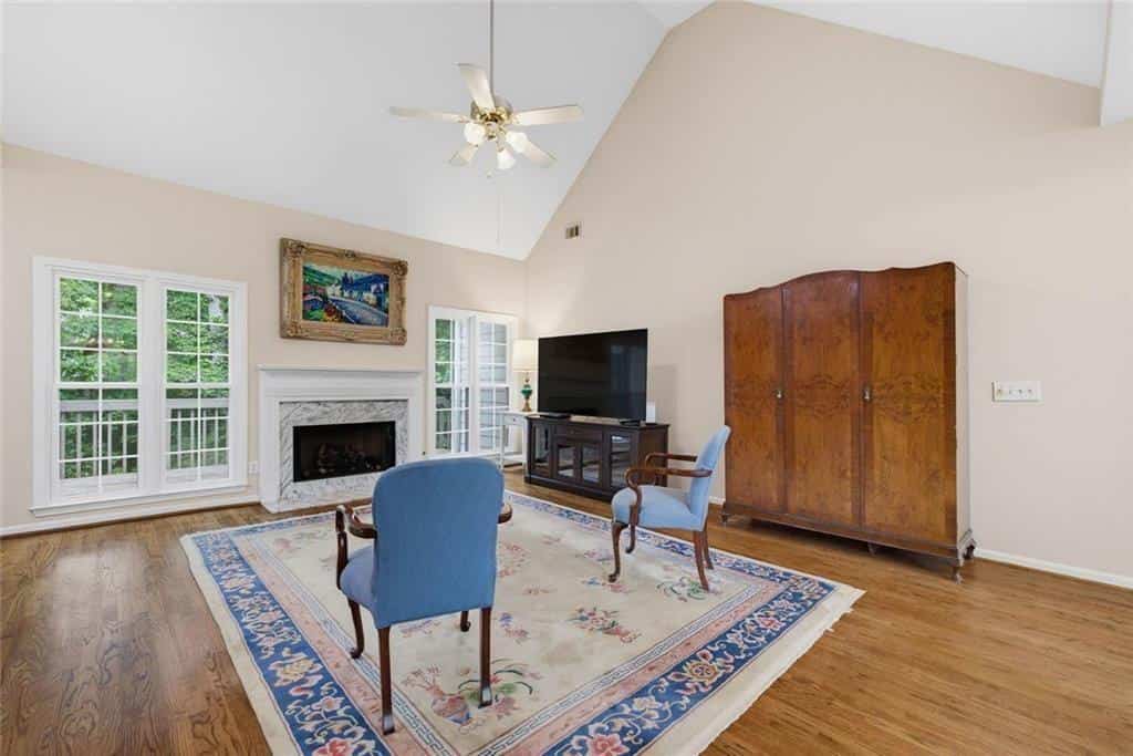 Listing photo 6