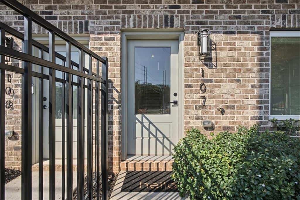 Listing photo 6