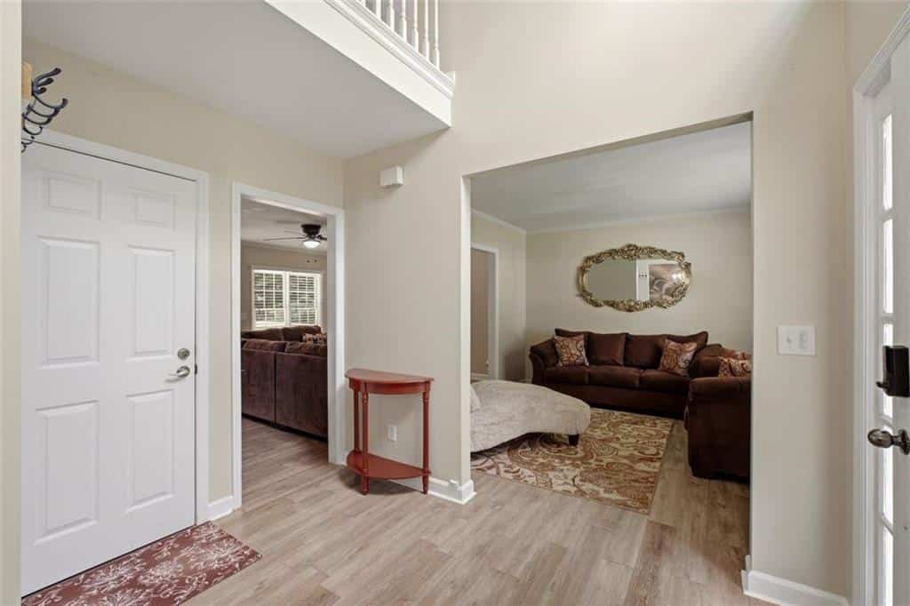 Listing photo 6