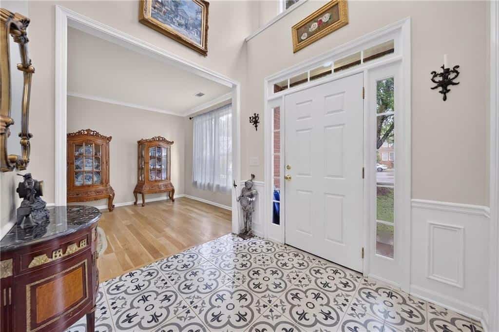 Listing photo 3