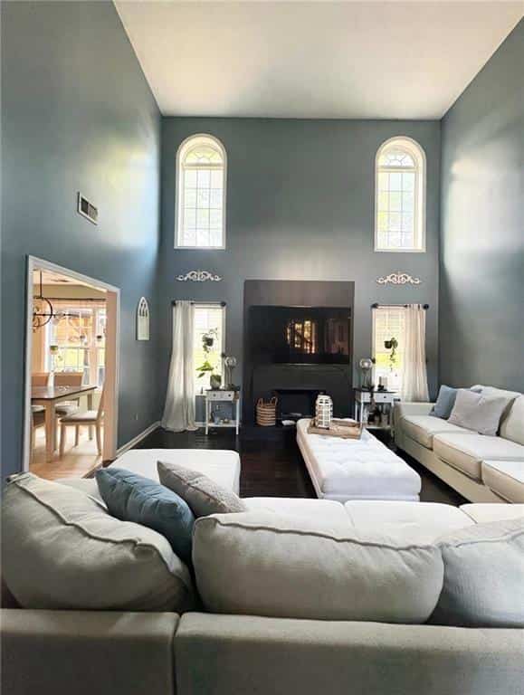 Listing photo 6