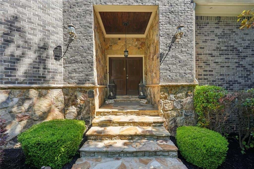 Listing photo 6
