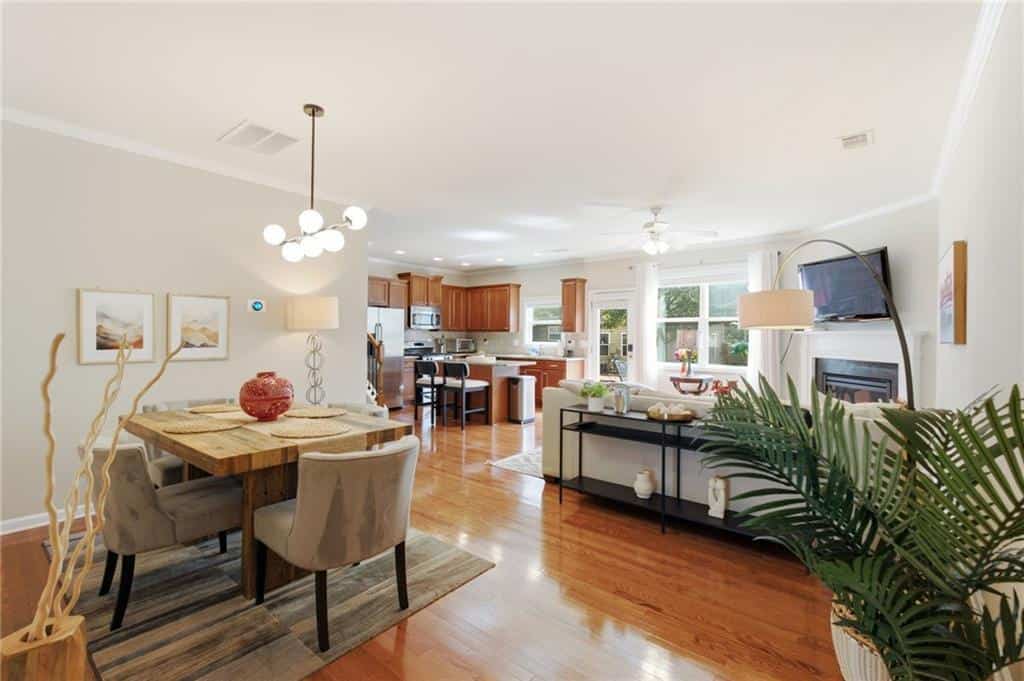 Listing photo 6