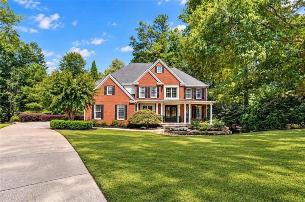 335 Chickering Lake Court, Roswell, GA 30075