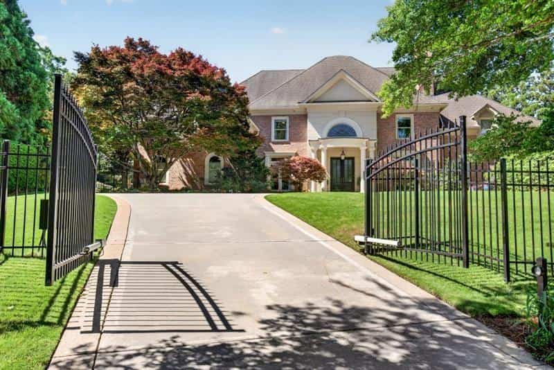 740 Riley Place, Sandy Springs, GA 30327