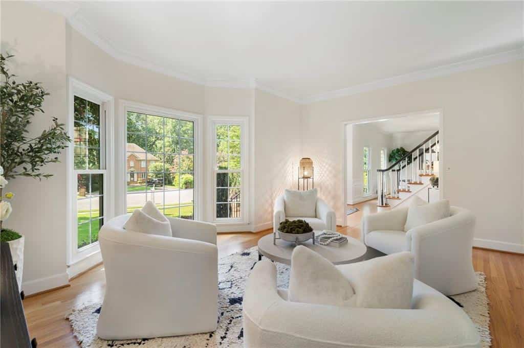 Listing photo 6