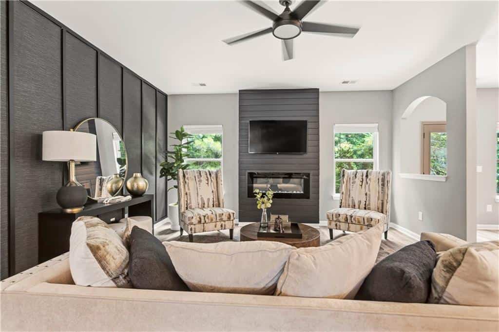 Listing photo 6