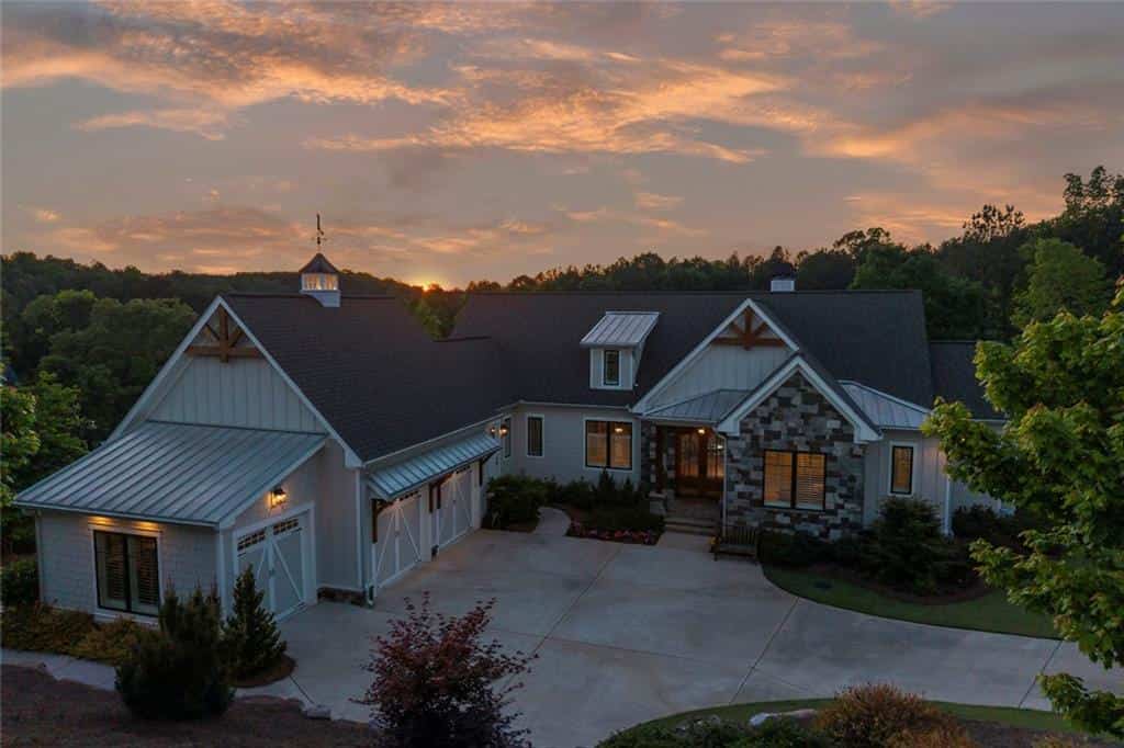 1634 Currahee Club Drive, Toccoa, GA 30577