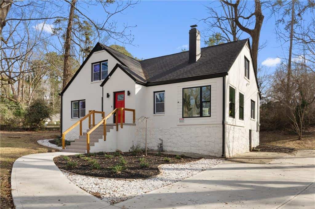 Listing photo 3