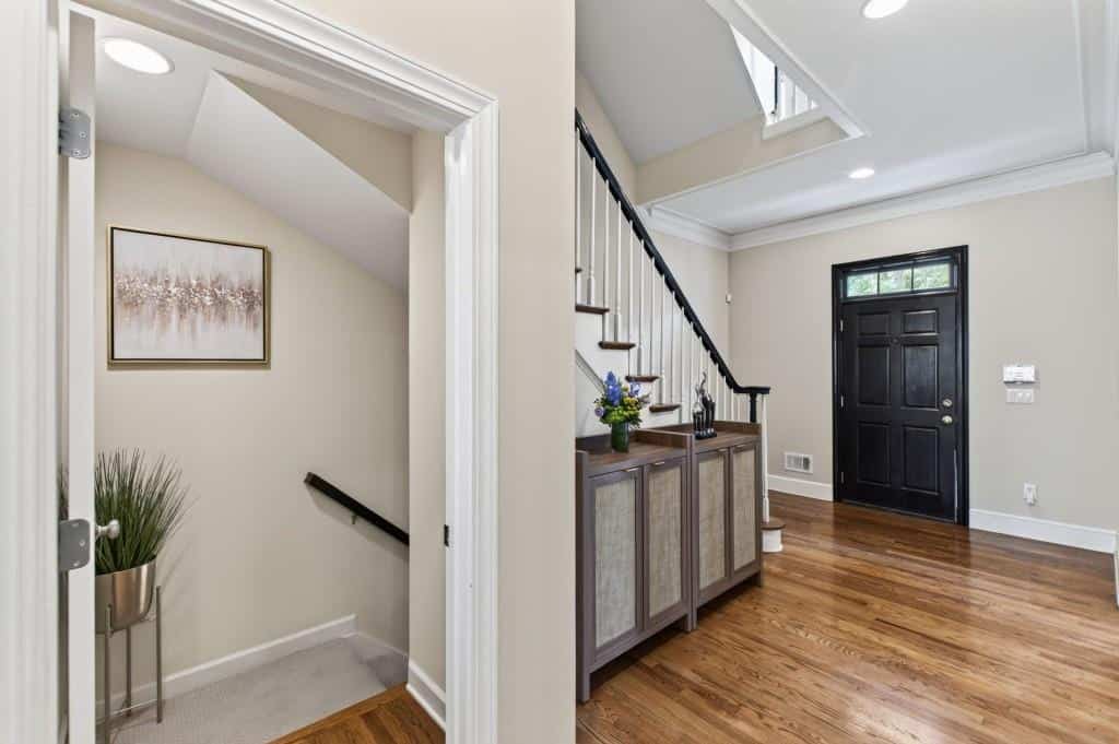 Listing photo 6