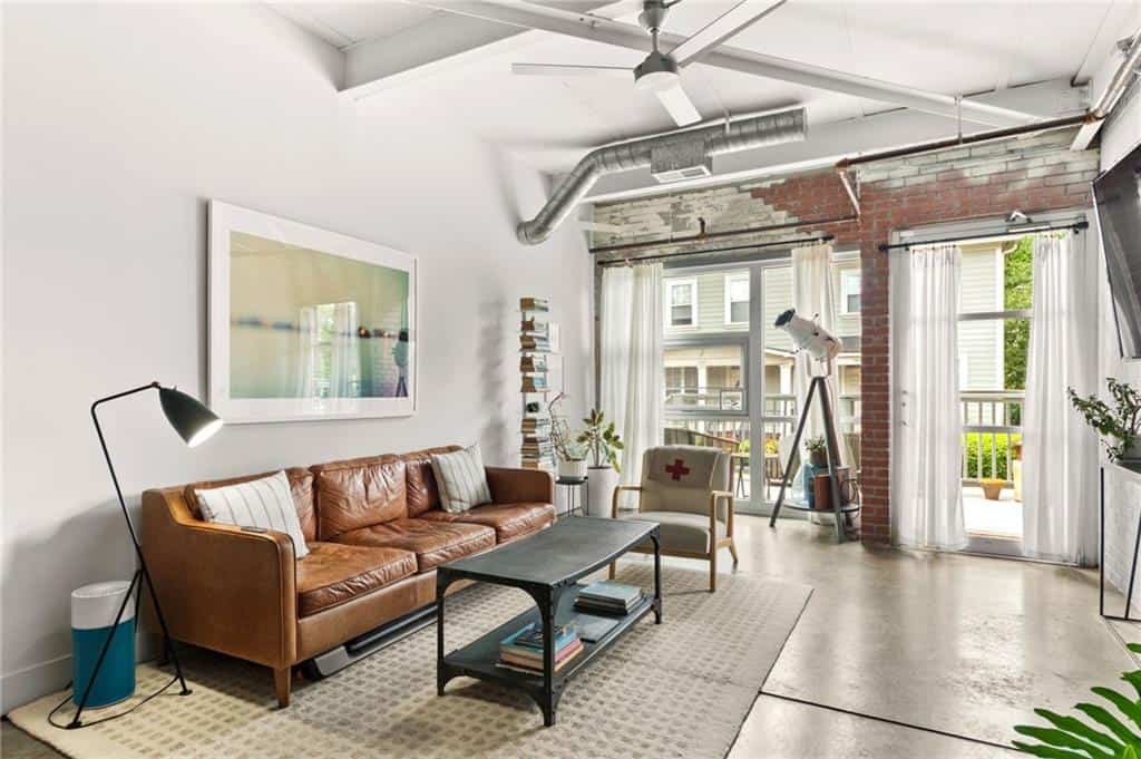 Listing photo 6