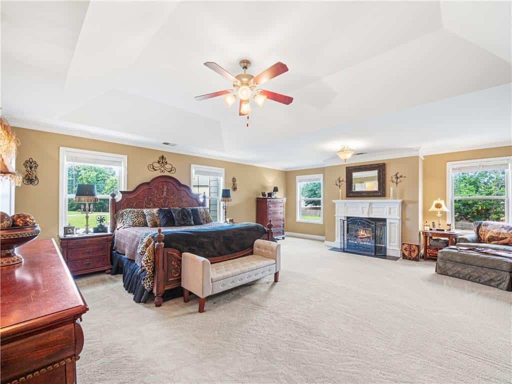 Listing photo 6