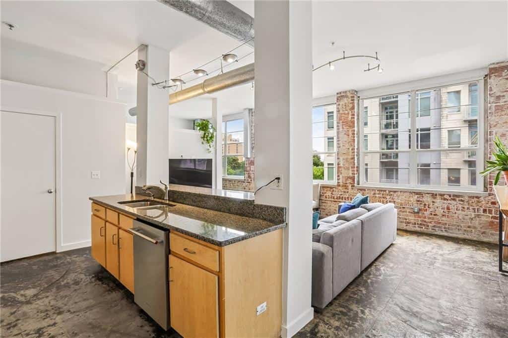 Listing photo 6