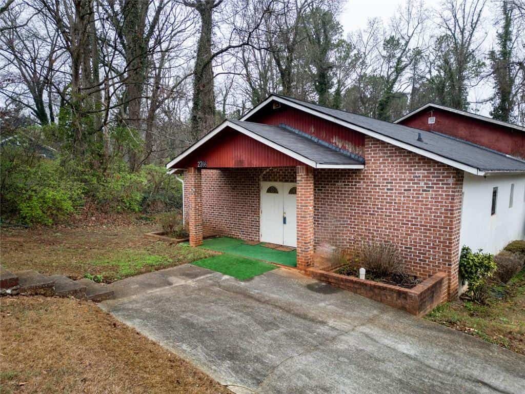 Listing photo 4