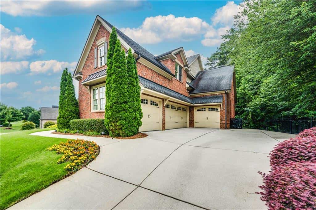Listing photo 6