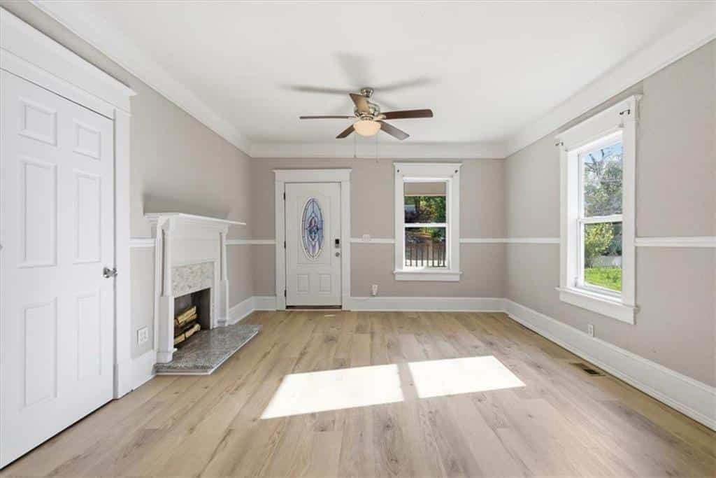 Listing photo 6