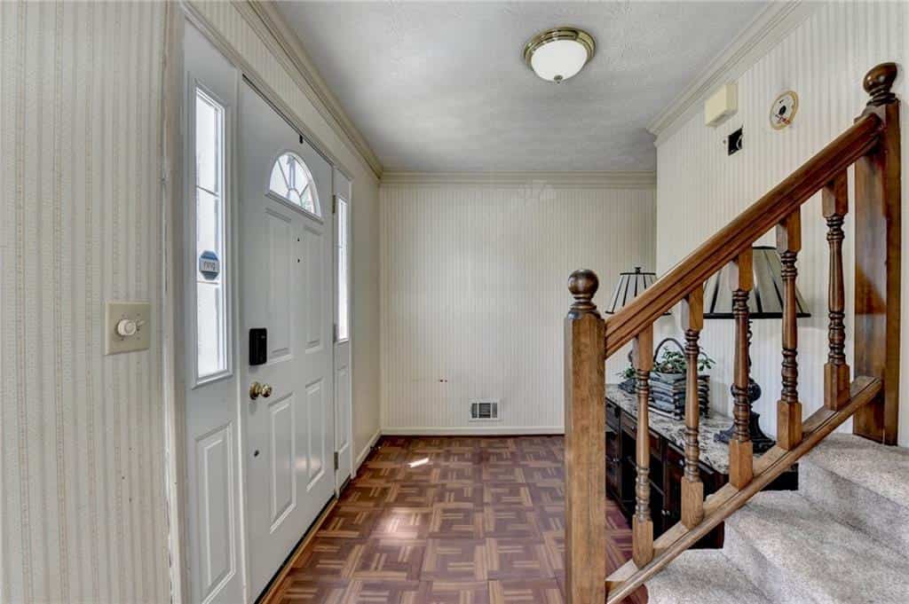 Listing photo 6