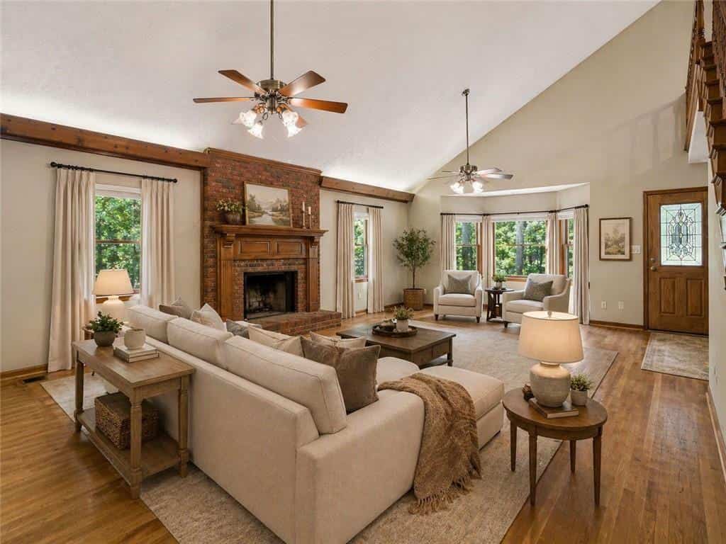 Listing photo 6
