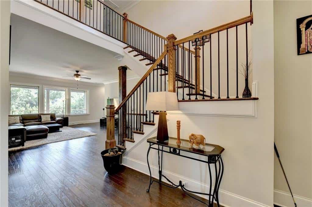 Listing photo 6