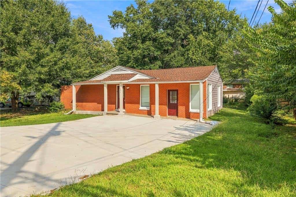 Listing photo 6