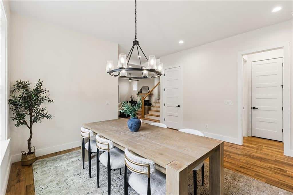 Listing photo 6