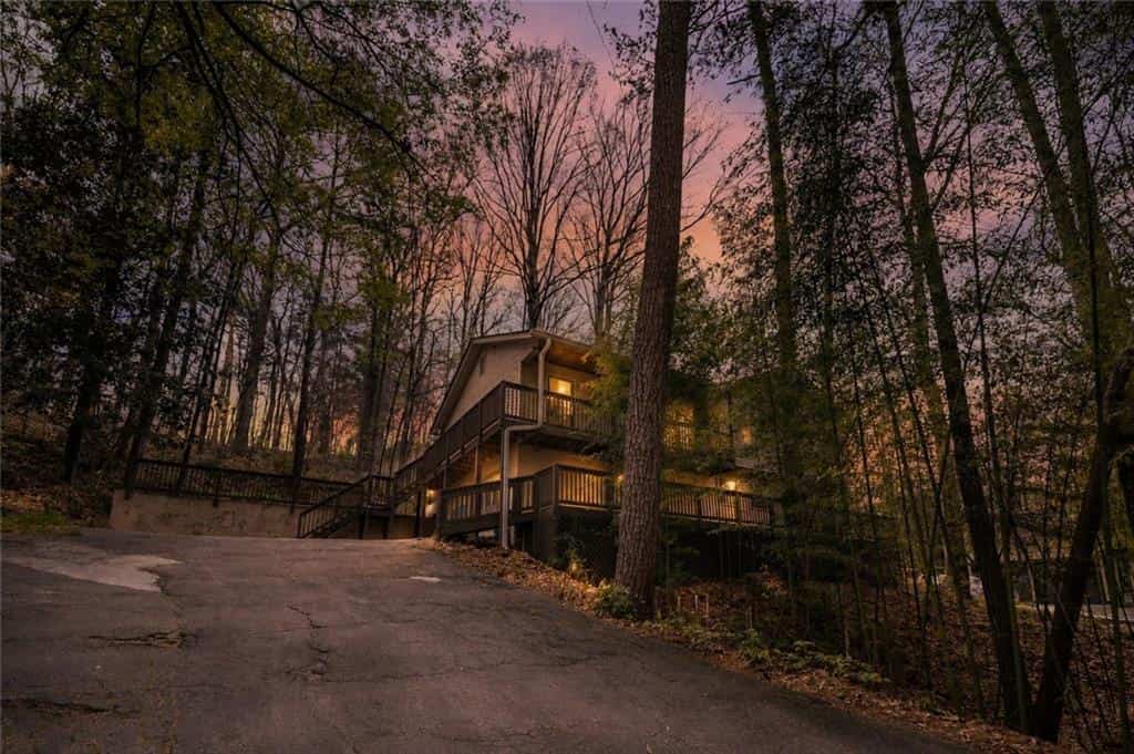 5121 Heather Road SE, Smyrna, GA 30082