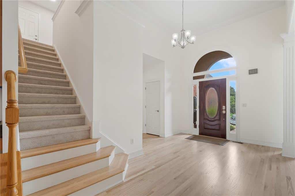 Listing photo 6
