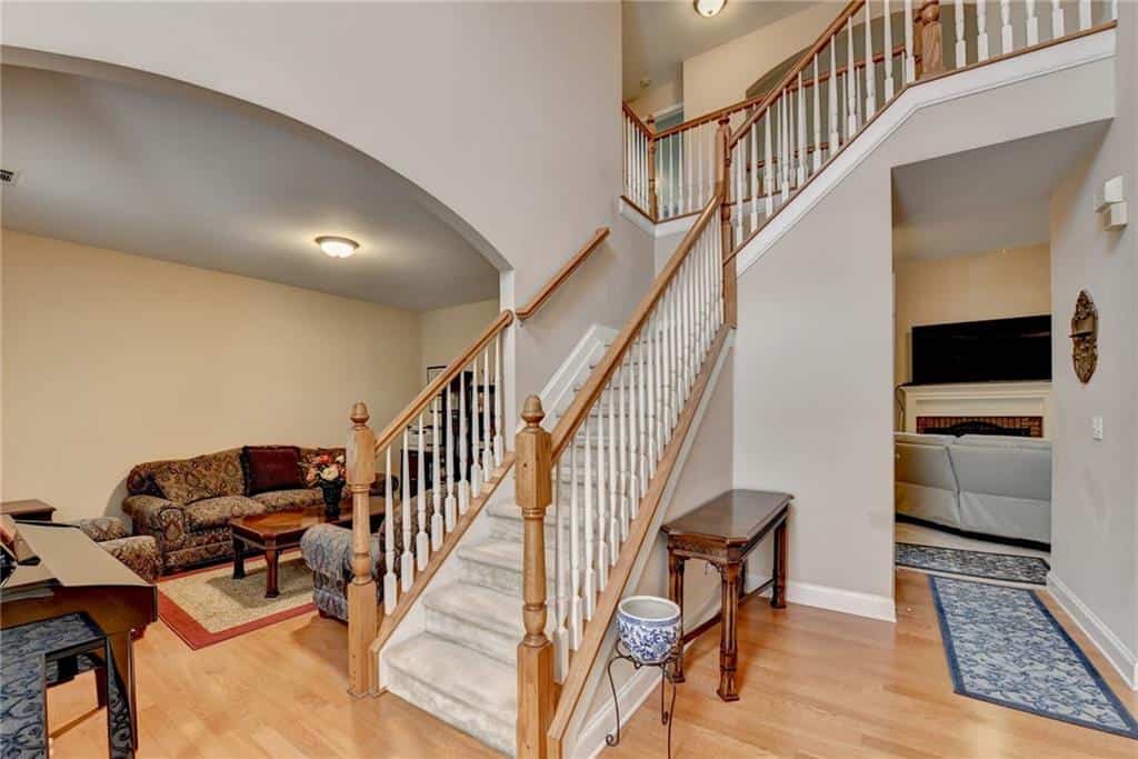Listing photo 6