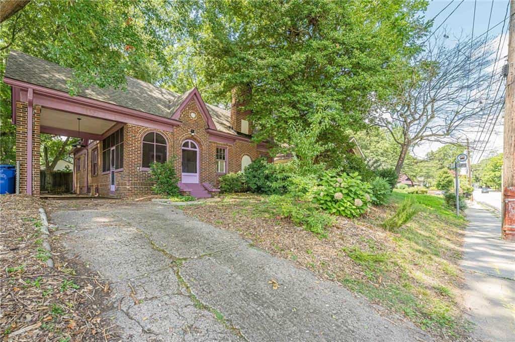 Listing photo 4