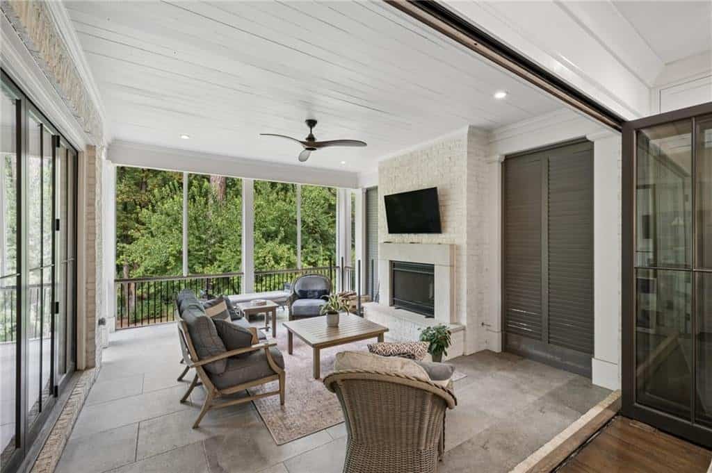 Listing photo 6