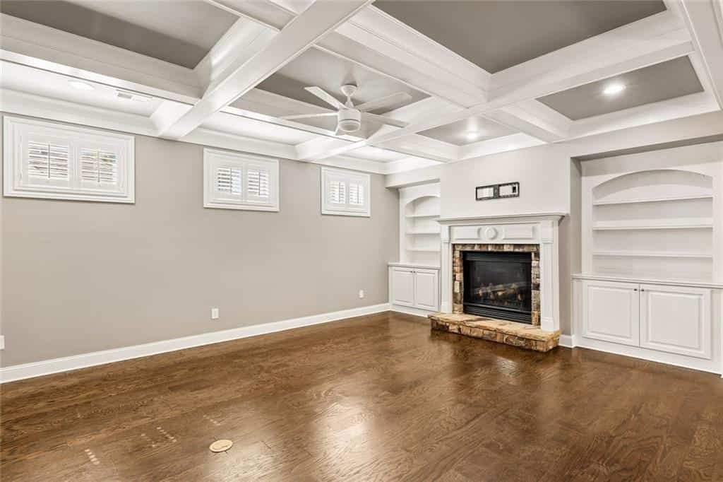 Listing photo 6