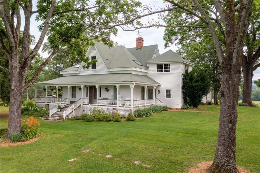 1526 Highway 255 N, Sautee Nacoochee, GA 30571