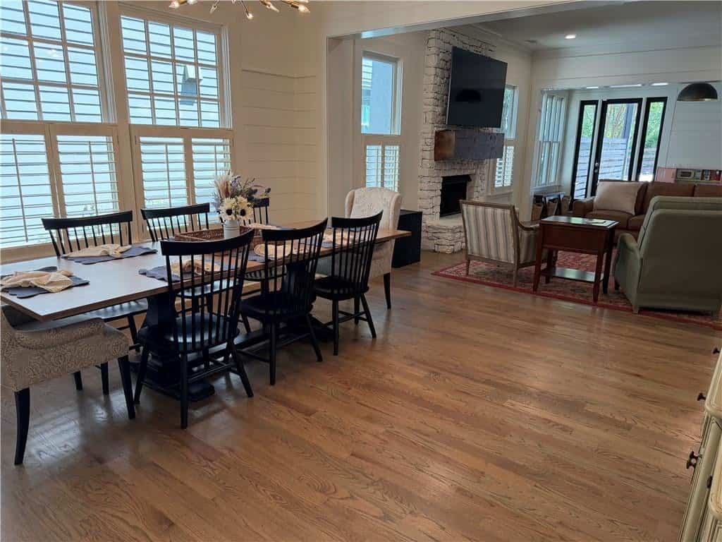 Listing photo 6