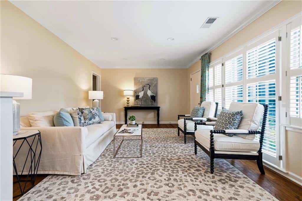 Listing photo 6