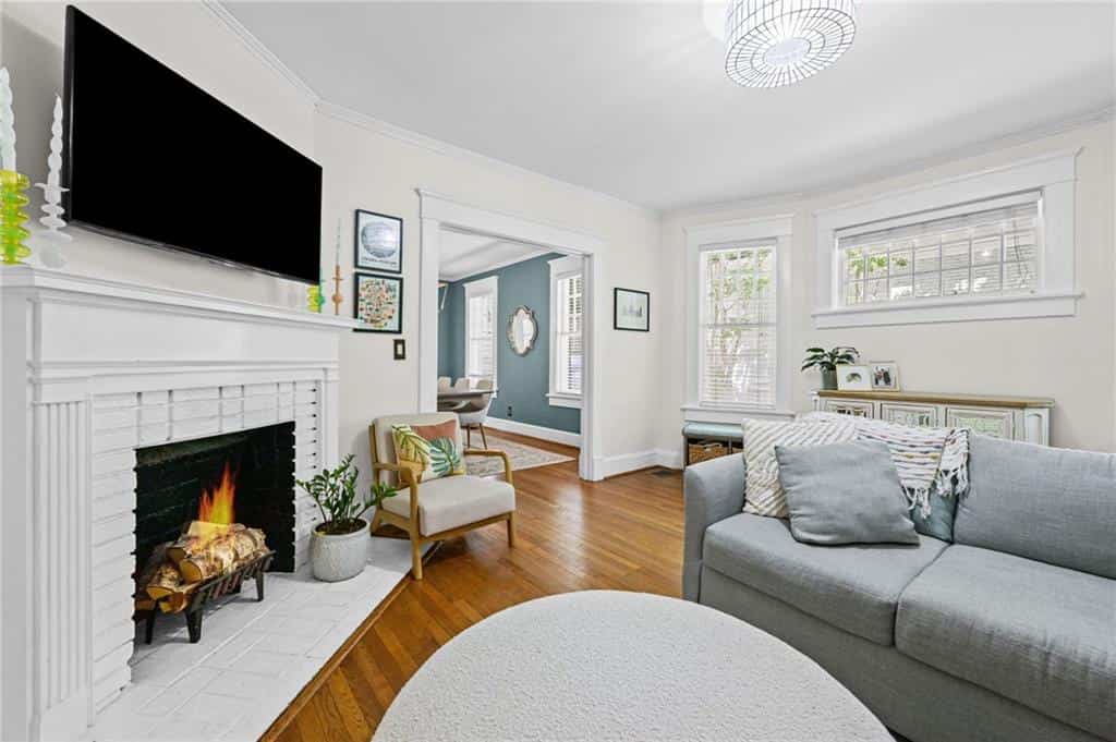 Listing photo 6