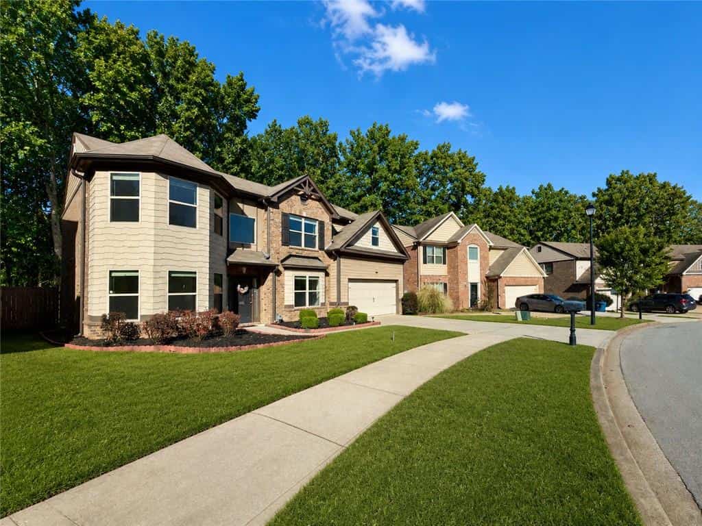 Listing photo 3
