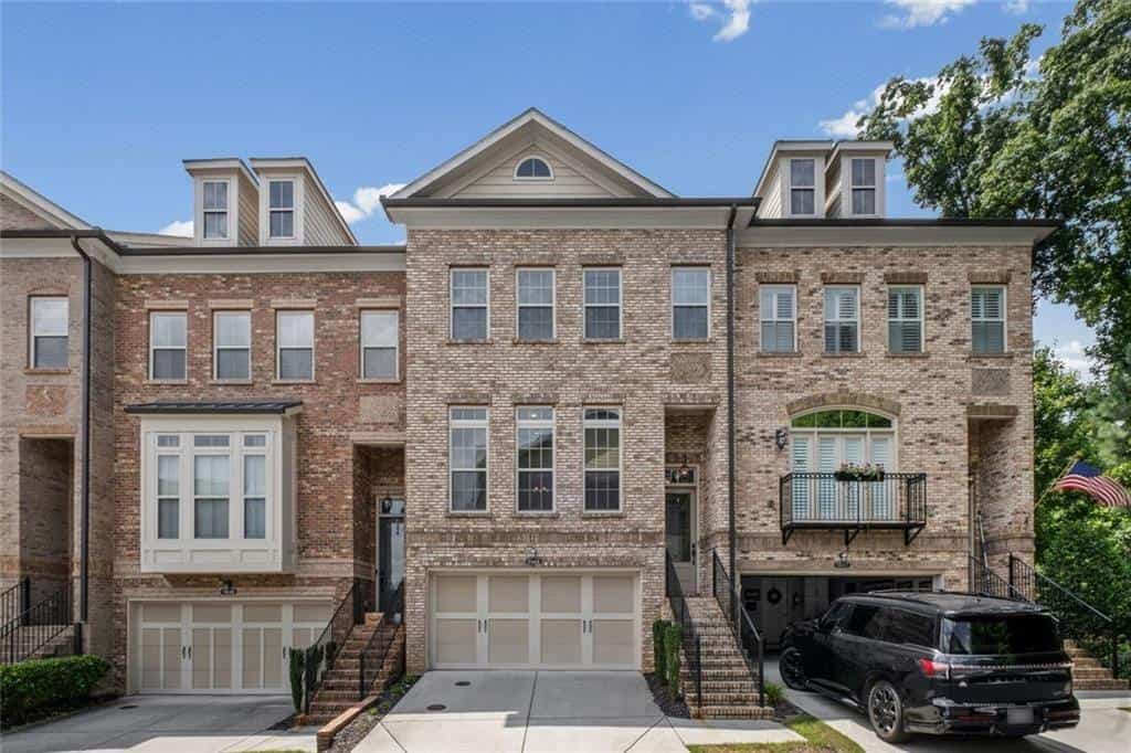 1044 Township Square, Alpharetta, GA 30022