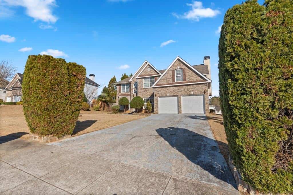 Listing photo 3