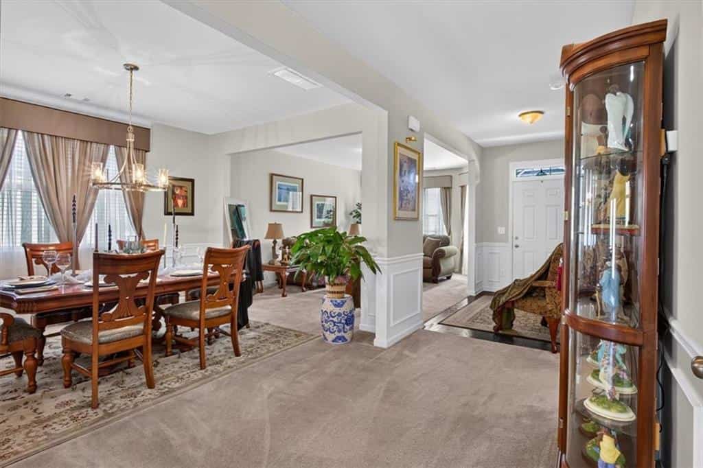 Listing photo 6