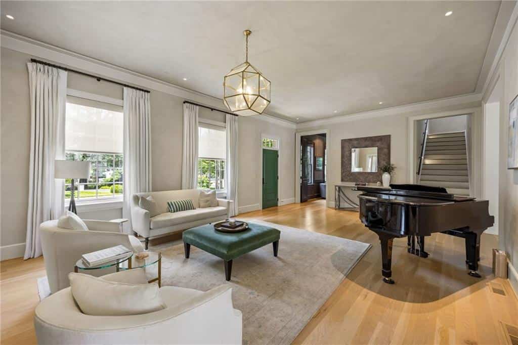 Listing photo 6