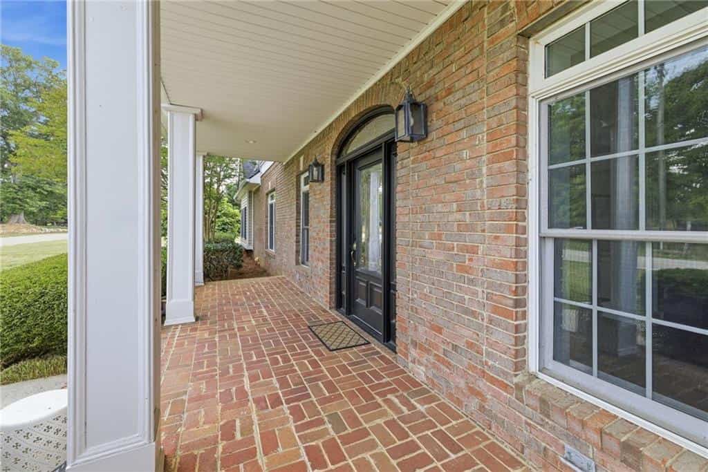 Listing photo 6