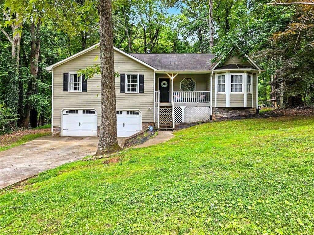 916 Little River Lane, Woodstock, GA 30189