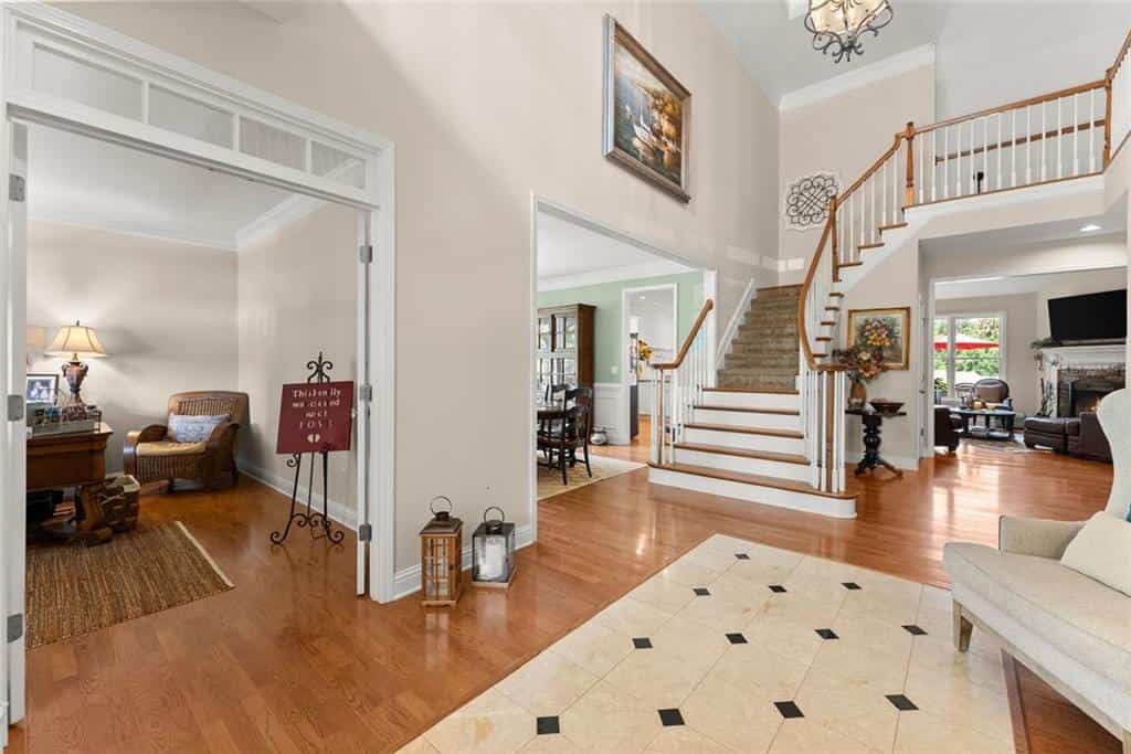 Listing photo 6