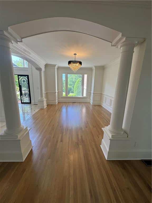 Listing photo 6