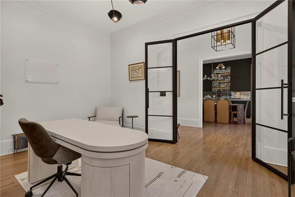 Listing photo 6