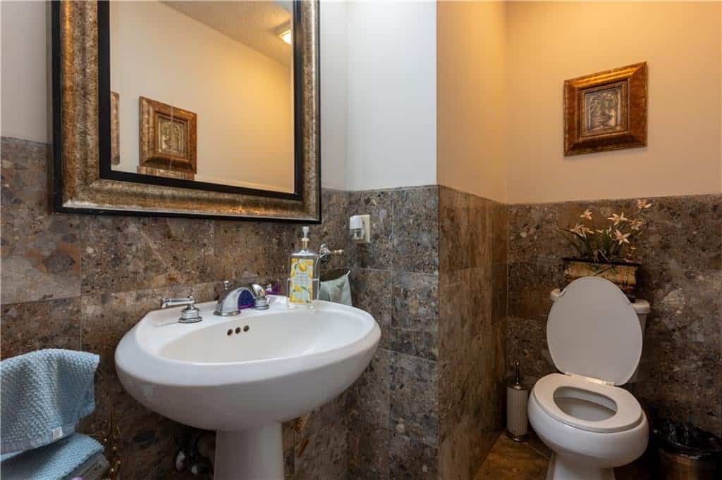 Listing photo 6
