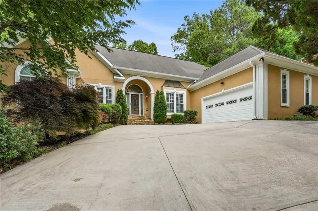 1964 Fields Pond Drive, Marietta, GA 30068