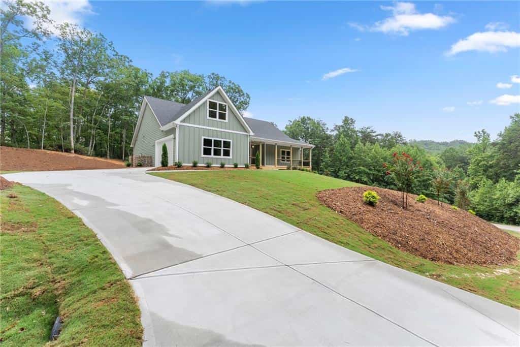 Listing photo 6